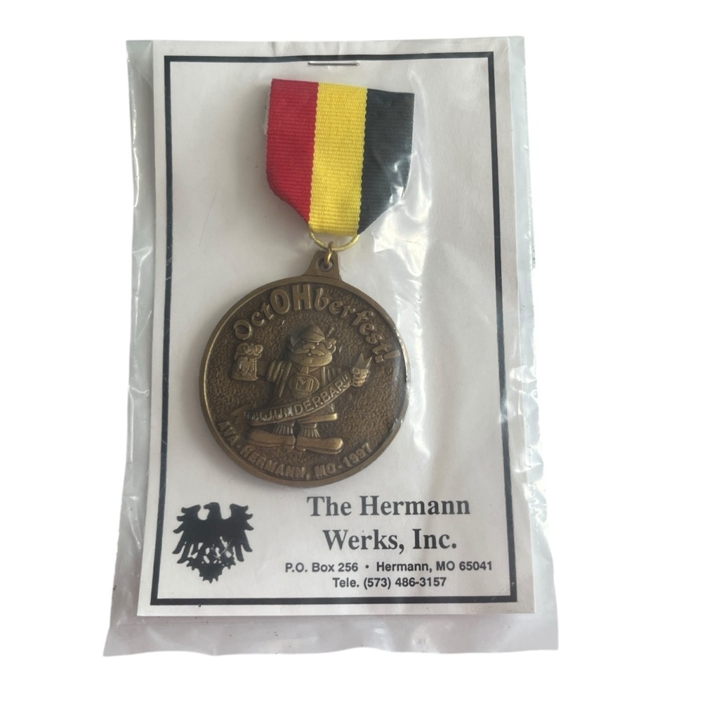 NEW Vintage 1997 OctOHberfest Herman MO Medal Wunderbar Celebration Octoberfest